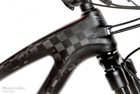 PJ-product-bike-carbon-detail