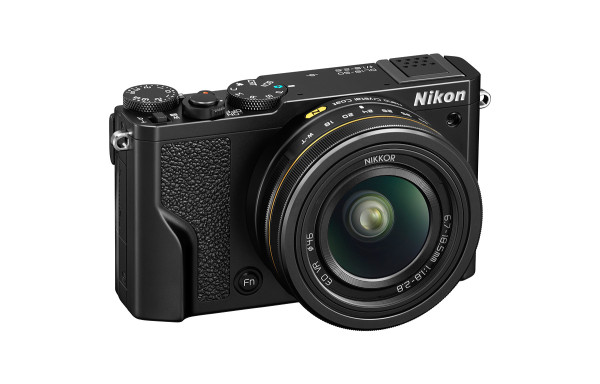 Nikon DL18-50 Point-and-Shoot - Angle View